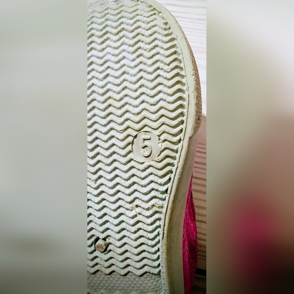 Sparkly Pink Kids Slip-On Shoes Size 5 - Picture 6 of 6